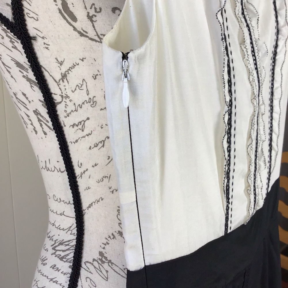 Karen Millen dress. Black and White size US 4 - Picture 5 of 8
